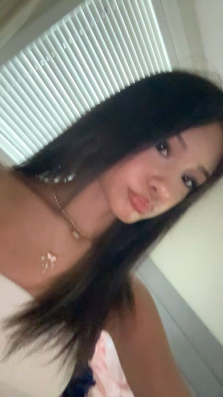 Sienna - Voice AI girlfriend on Naughty AI